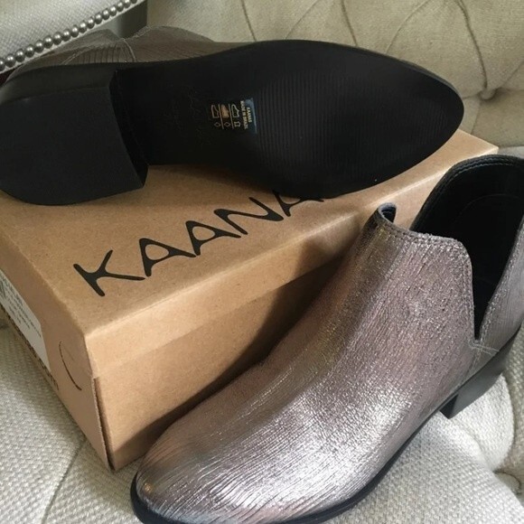 KAANAS ~Woman Size 6~ Milan-Gray Loafer Mule Slide Shoes  NEW! Kaanas Milan Size 7